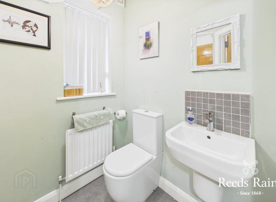 18 Highgrove Green, Carrickfergus, BT38 9UB