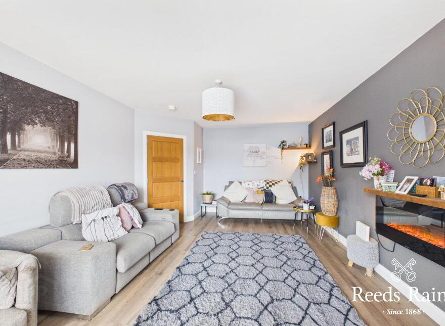 18 Highgrove Green, Carrickfergus, BT38 9UB