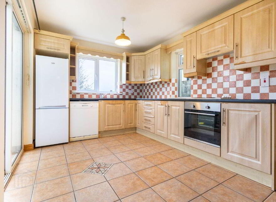 24 Rathcluain Village, Kiltimagh, F12F856