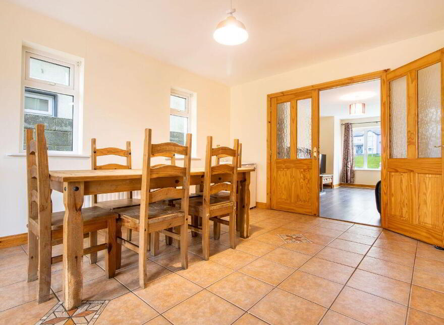 24 Rathcluain Village, Kiltimagh, F12F856