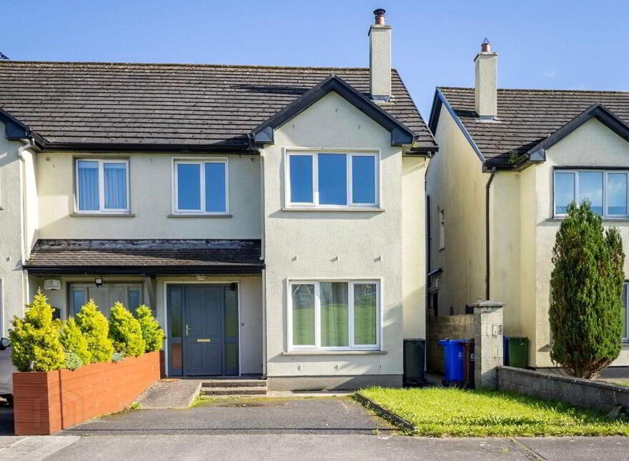 24 Rathcluain Village, Kiltimagh, F12F856
