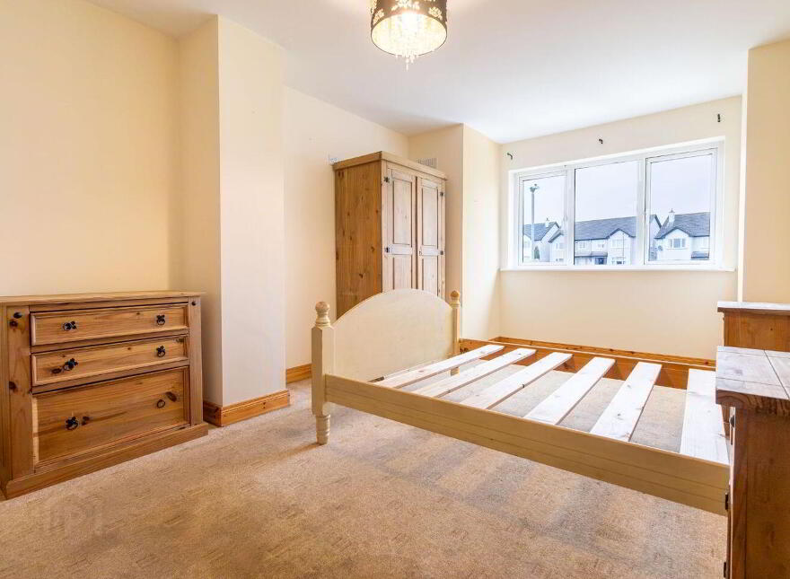 24 Rathcluain Village, Kiltimagh, F12F856