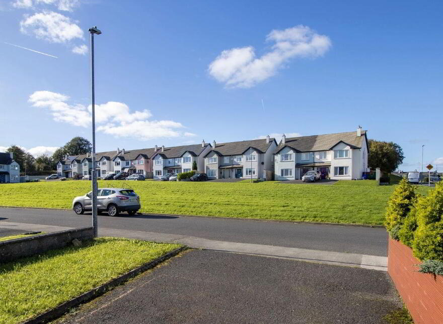 24 Rathcluain Village, Kiltimagh, F12F856