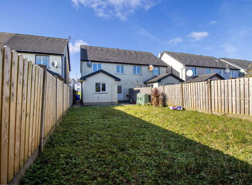 24 Rathcluain Village, Kiltimagh, F12F856