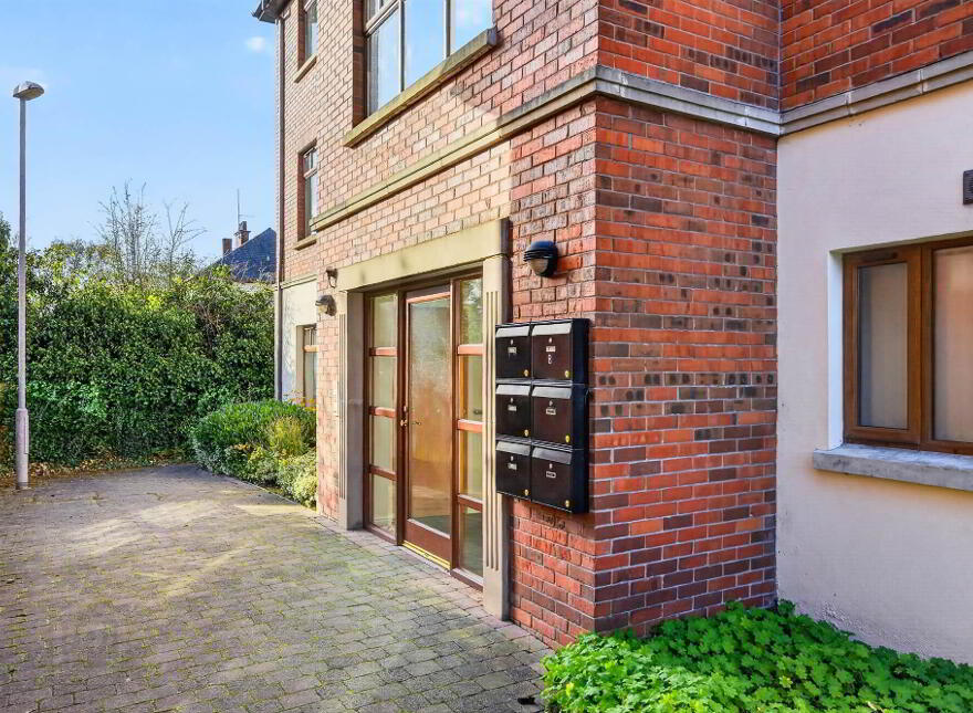 Apt 11 Greenwich Mews, 2 Greenwich Mews, 24 Upper Lisburn Road, Belfast, BT10 0FL