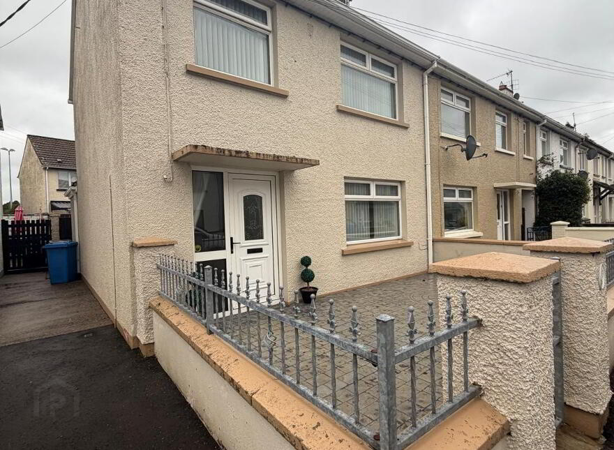 13 Meadow Park, Strabane, BT82 9QE