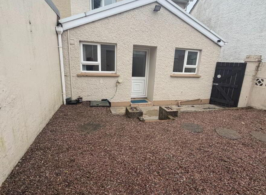 13 Meadow Park, Strabane, BT82 9QE