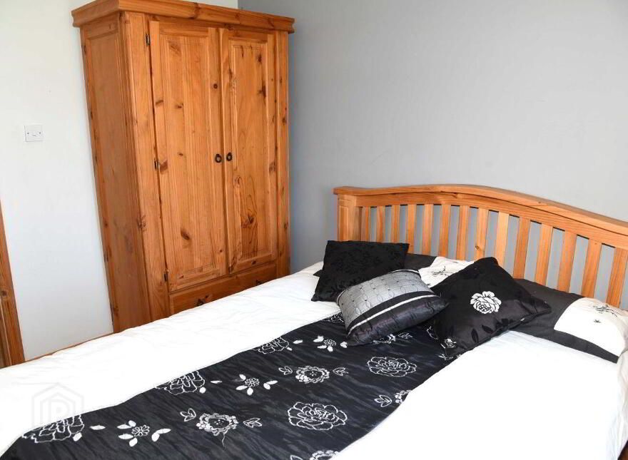 Gardenfield, Tuam, H54F433