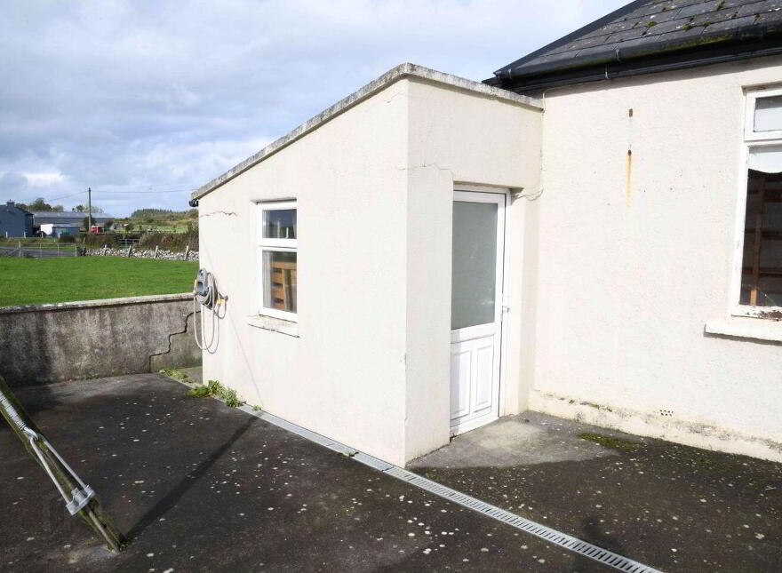 Gardenfield, Tuam, H54F433
