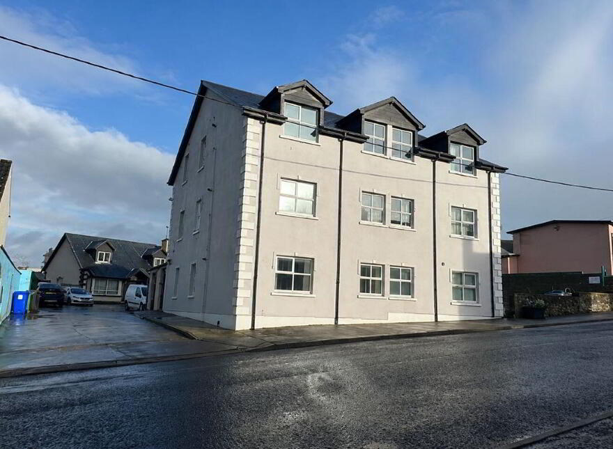 Apt 4, Aislinn Manor, Castlefin, F93E722 photo
