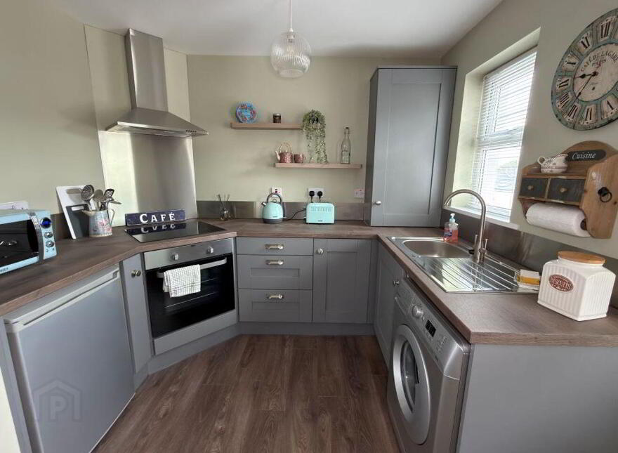 Apt 4, Aislinn Manor, Castlefin, F93E722