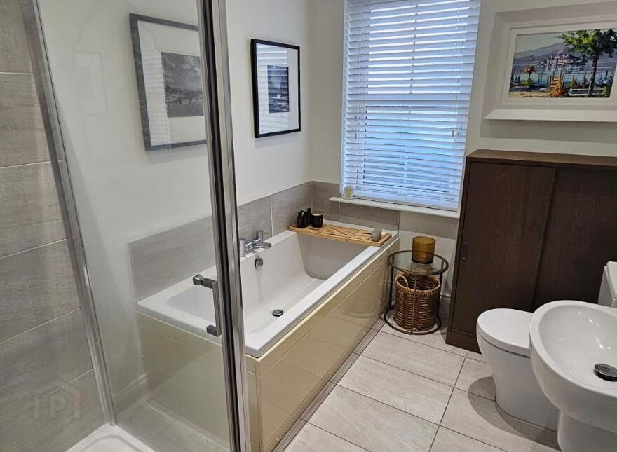 2 Hartley Hall Green, Greenisland, BT38 8FU