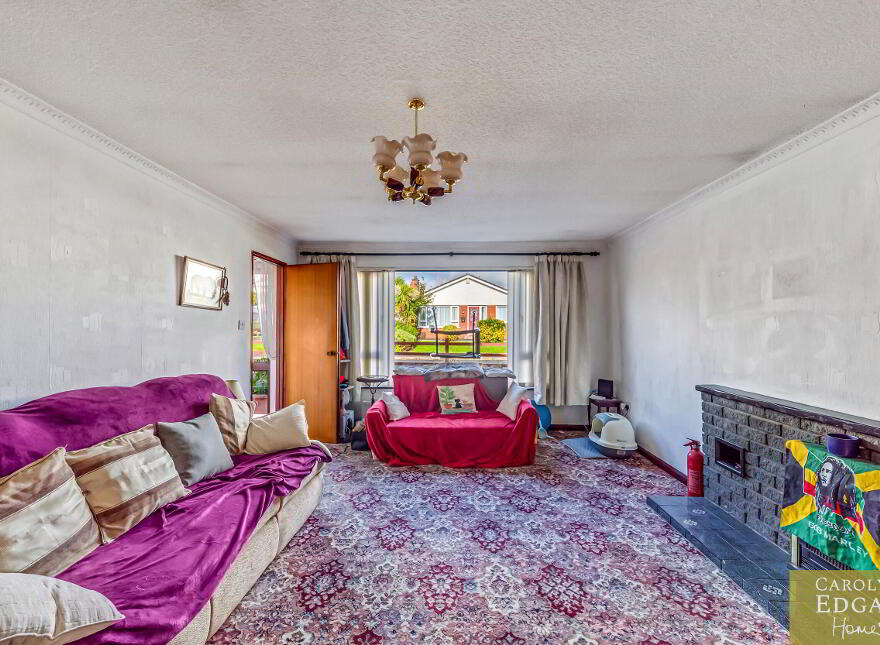 8 Shane Heights, Carrickfergus, BT38 8NY