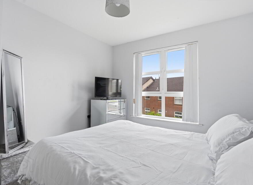 8 Balmoral Square, Bangor, BT19 7XL