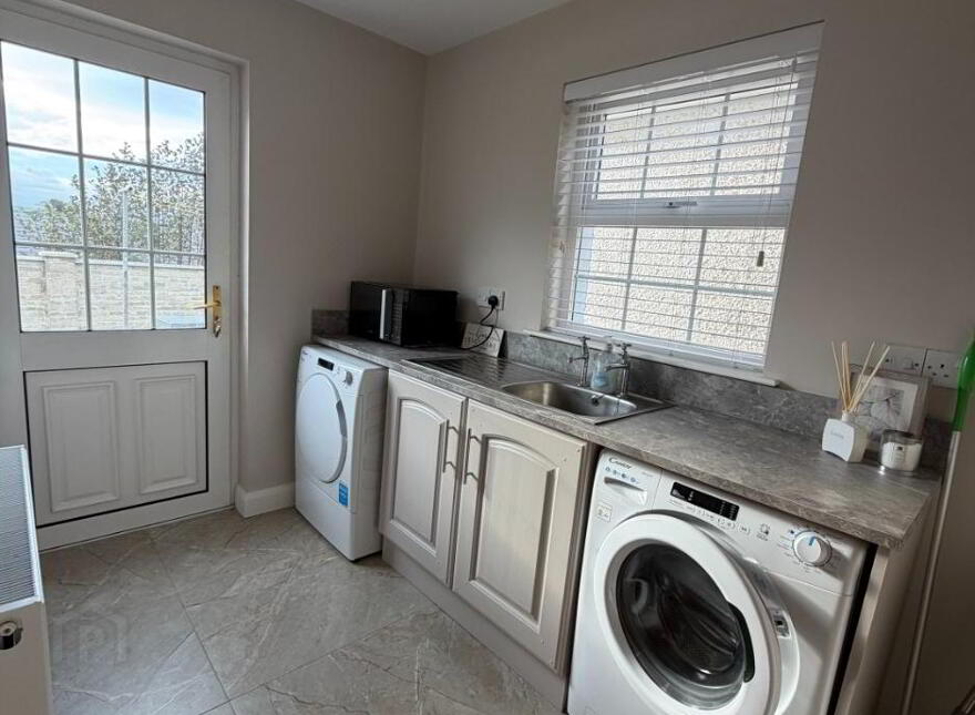 17 Ashbrook, Strabane, BT82 9TG