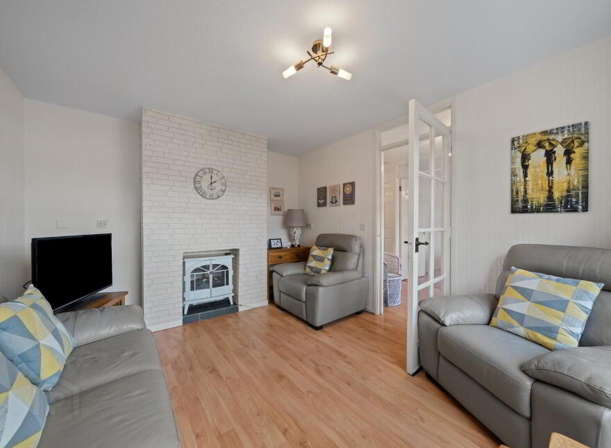 2 Glenluce Drive, Belfast, BT4 2QN