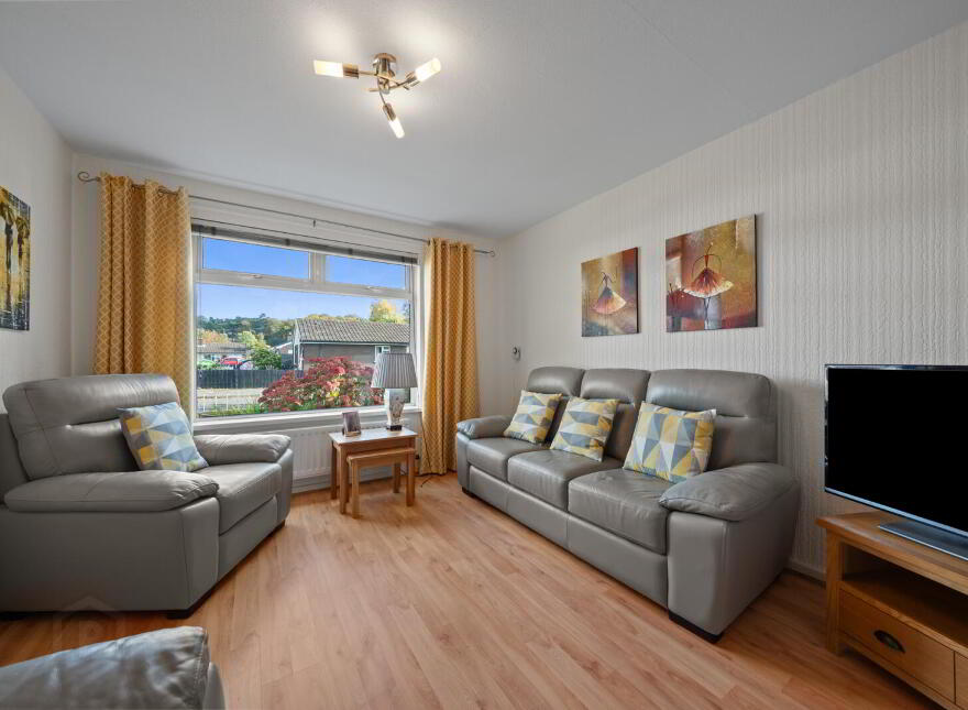 2 Glenluce Drive, Belfast, BT4 2QN