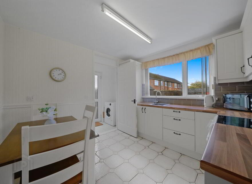2 Glenluce Drive, Belfast, BT4 2QN