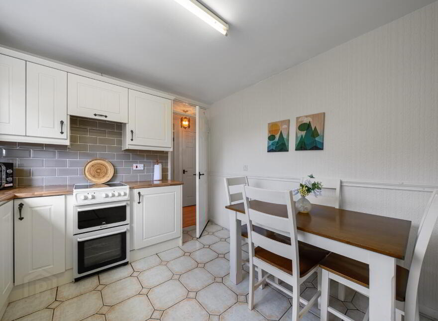 2 Glenluce Drive, Belfast, BT4 2QN