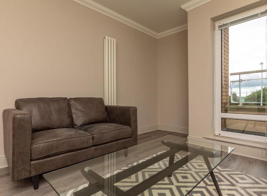 Apartment 33 Lisalea, Frascati Park, Blackrock, Blackrock, A94E302