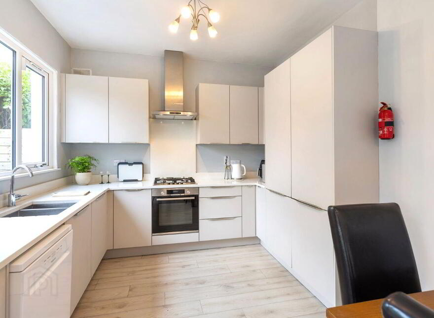 2 Avondale Crescent, Killiney, A96D651