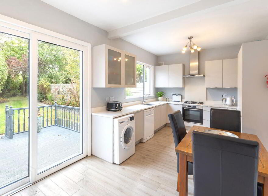 2 Avondale Crescent, Killiney, A96D651
