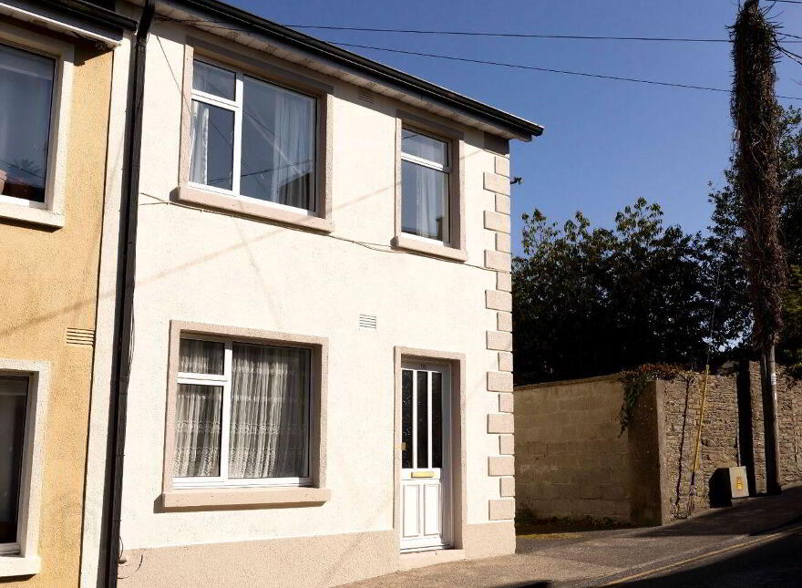 10 Cross Street, New Ross, Y34E024