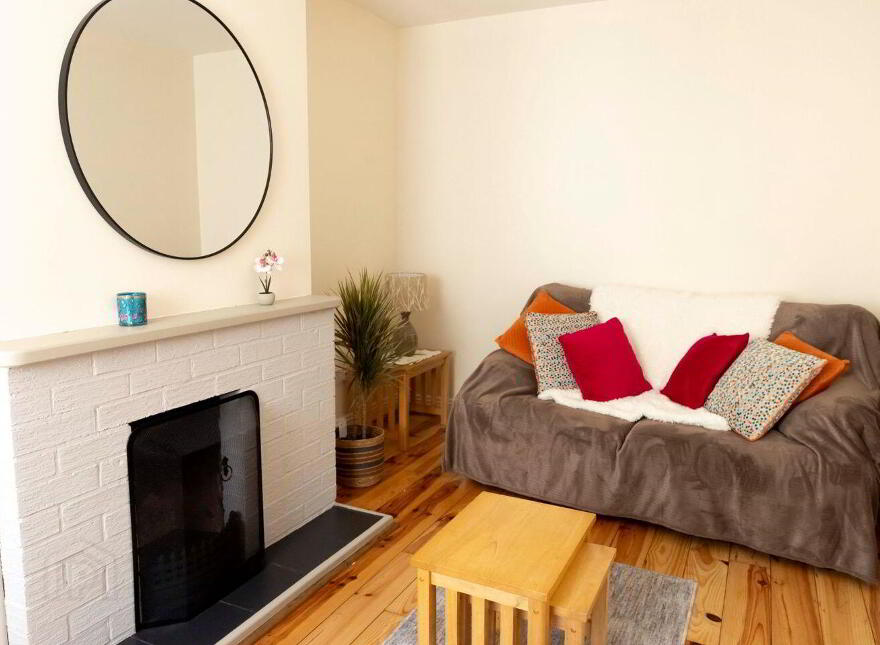10 Cross Street, New Ross, Y34E024