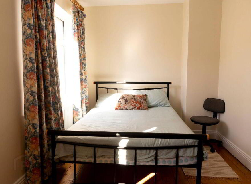 10 Cross Street, New Ross, Y34E024