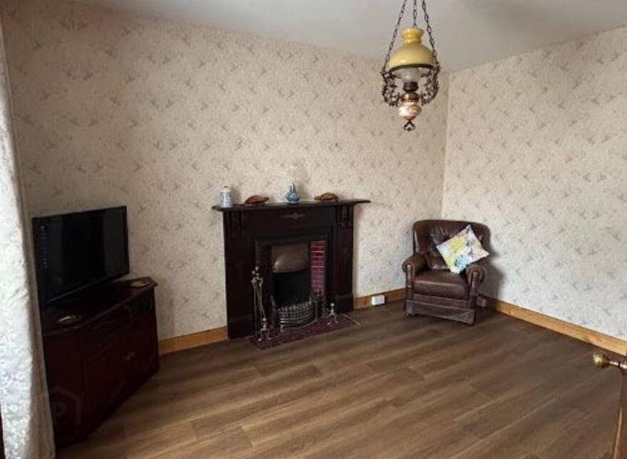 Main Street, Ballinagh, H12H263