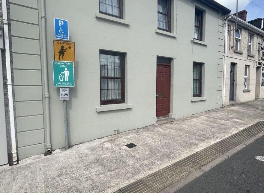 Main Street, Ballinagh, H12H263