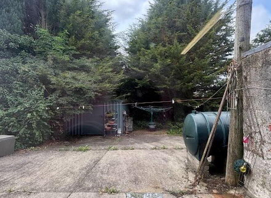 Main Street, Ballinagh, H12H263
