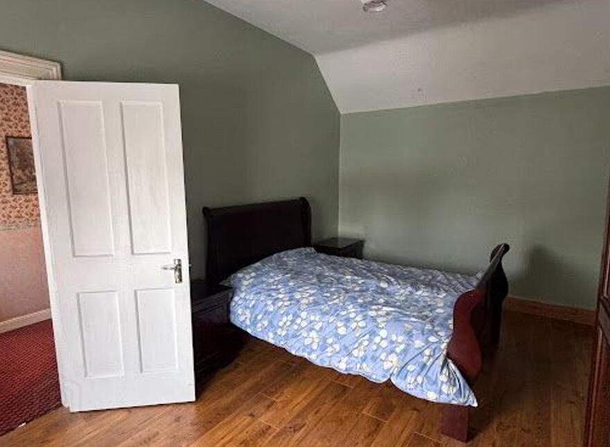 Main Street, Ballinagh, H12H263