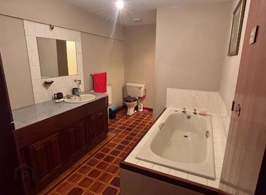 Main Street, Ballinagh, H12H263