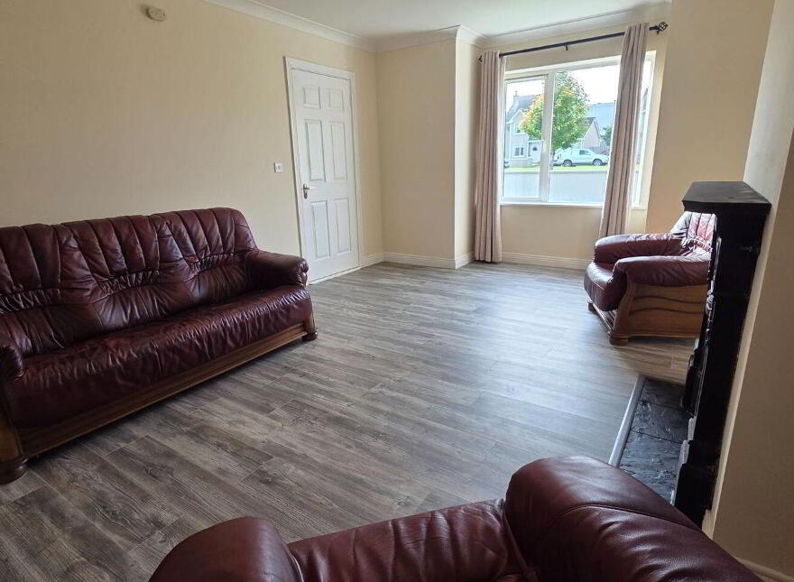 10 Lisroyne Oaks, Strokestown, F42ER20