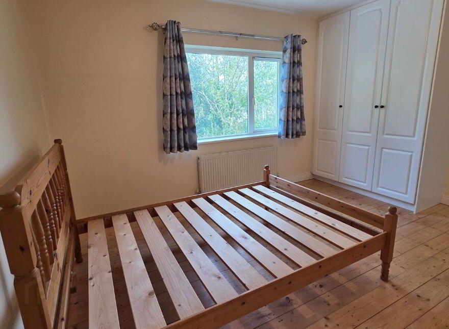 10 Lisroyne Oaks, Strokestown, F42ER20