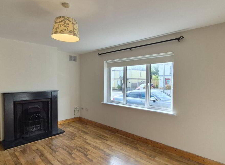 3 Forge Hill, Strokestown, F42WC82