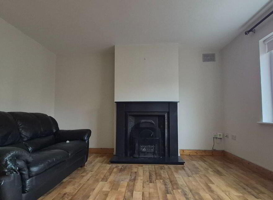 3 Forge Hill, Strokestown, F42WC82