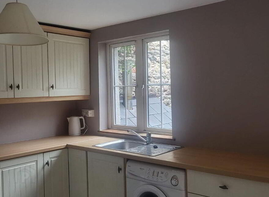 East Main Street, Lismore, Glencairn, P51XH32