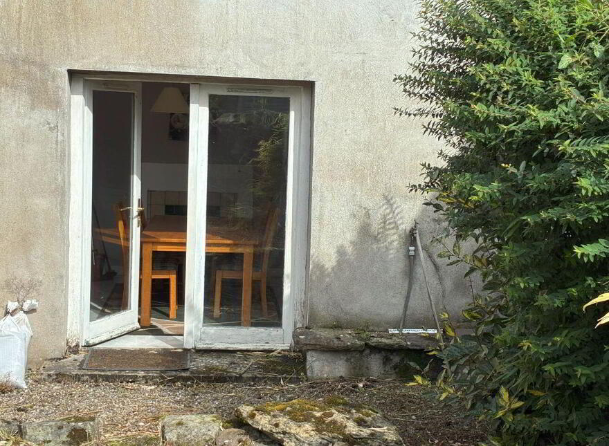 East Main Street, Lismore, Glencairn, P51XH32