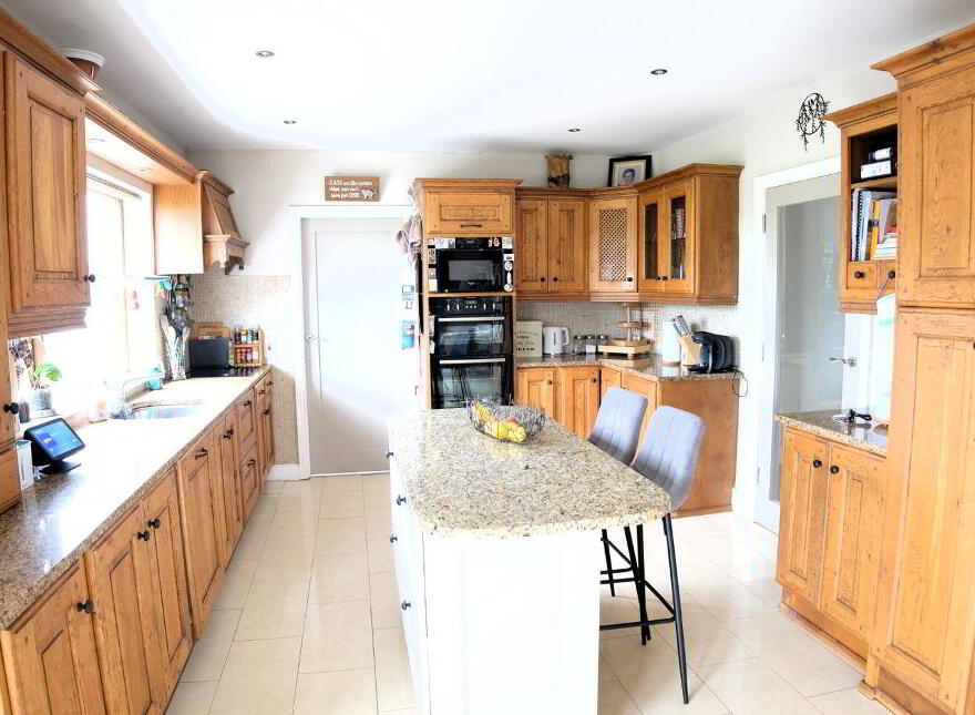 Knocknadaula, Kiltullagh, Athenry, H65X012