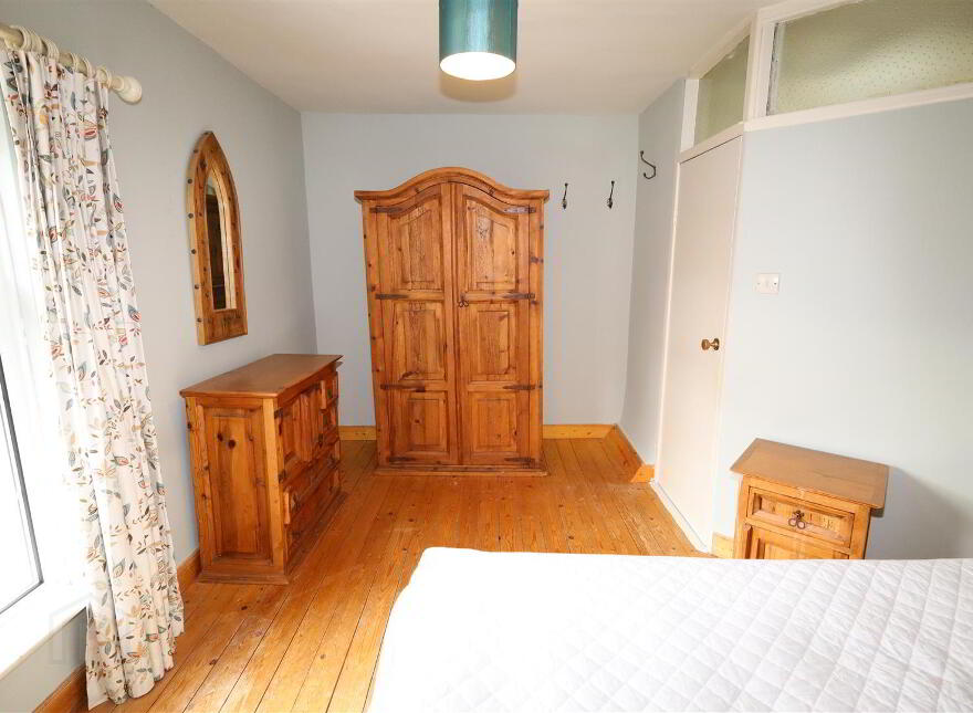 26 Ravenhill Gardens, Belfast, BT6 8GP