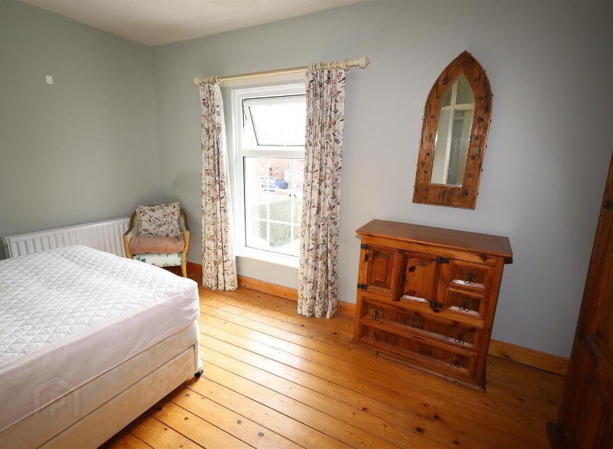 26 Ravenhill Gardens, Belfast, BT6 8GP