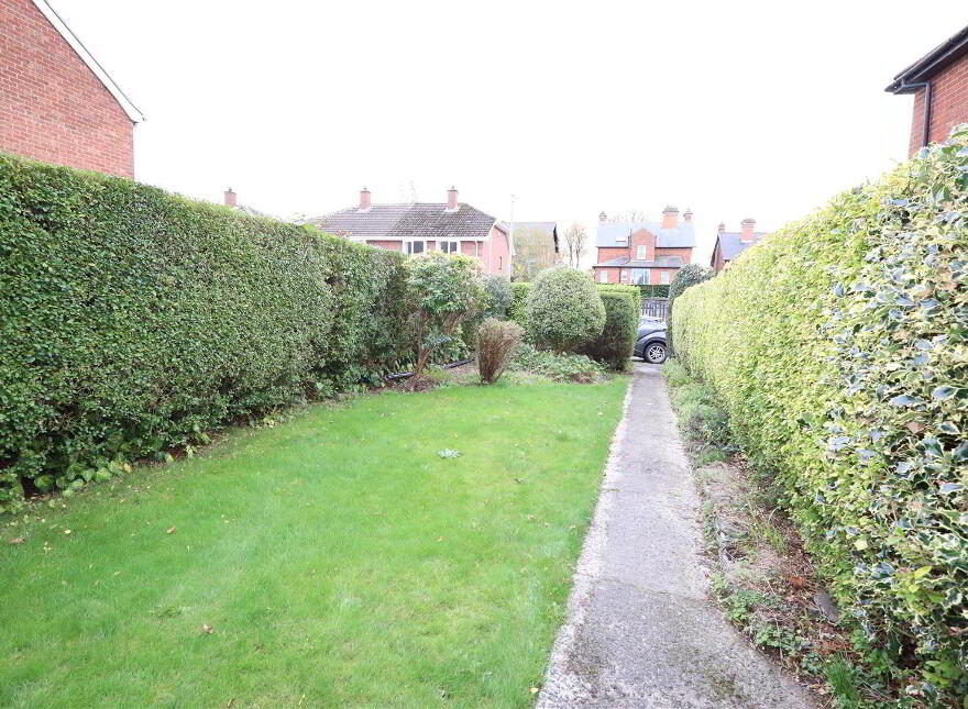 26 Ravenhill Gardens, Belfast, BT6 8GP