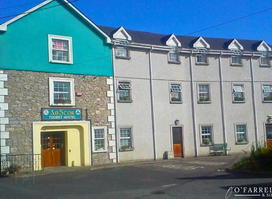 An Stór, Drurys Avenue, Midleton, P25R718 photo