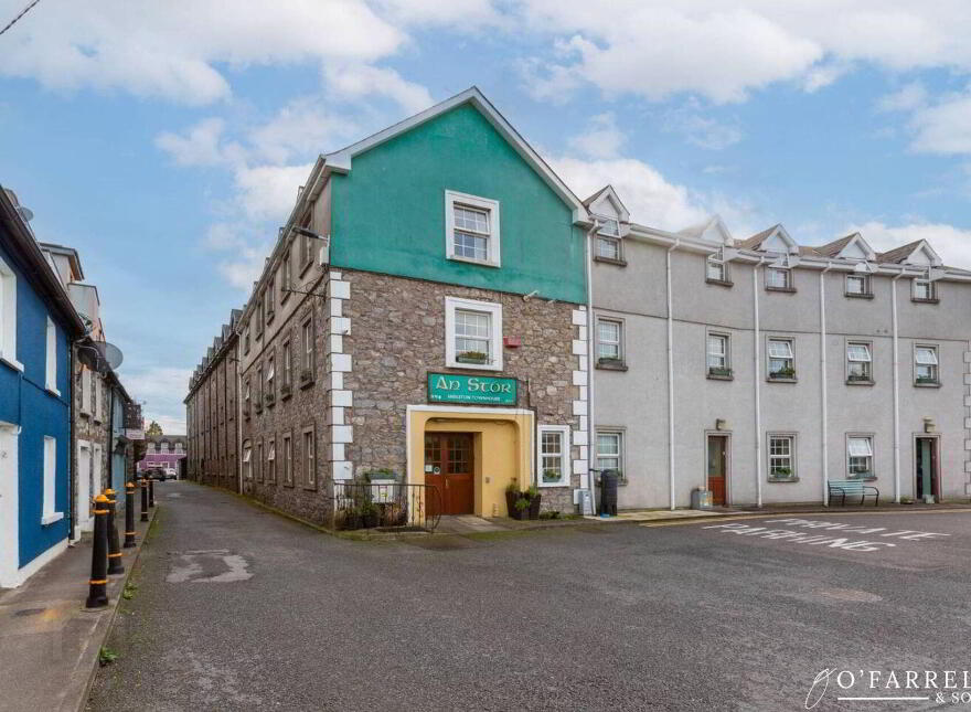An Stór, Drurys Avenue, Midleton, P25R718
