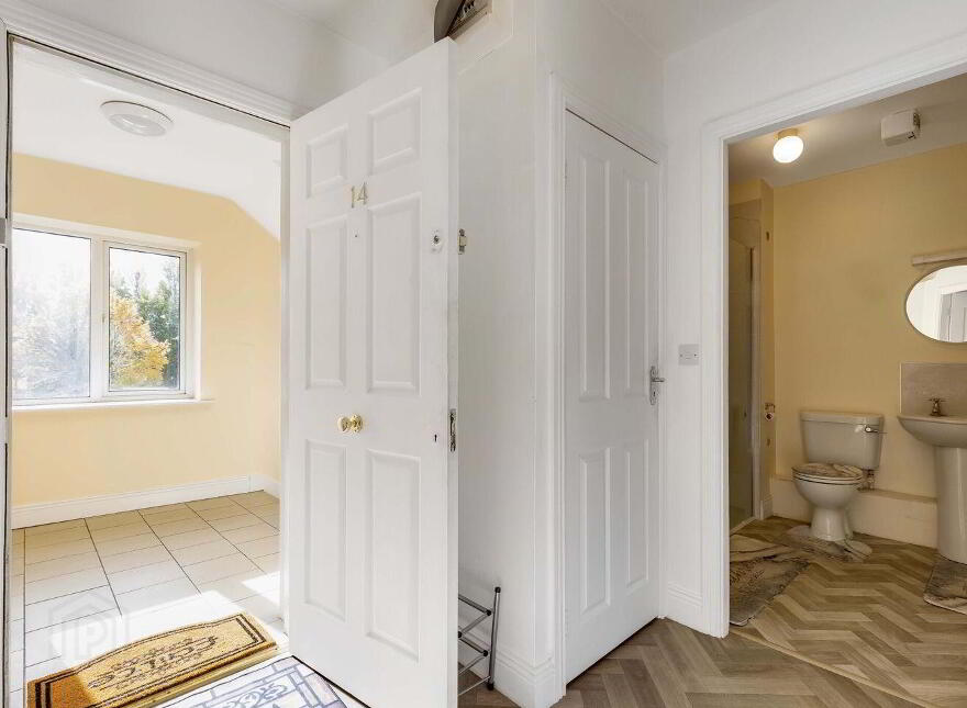 14 Beaufort Abbey, Navan, C15N660