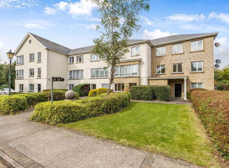 14 Beaufort Abbey, Navan, C15N660