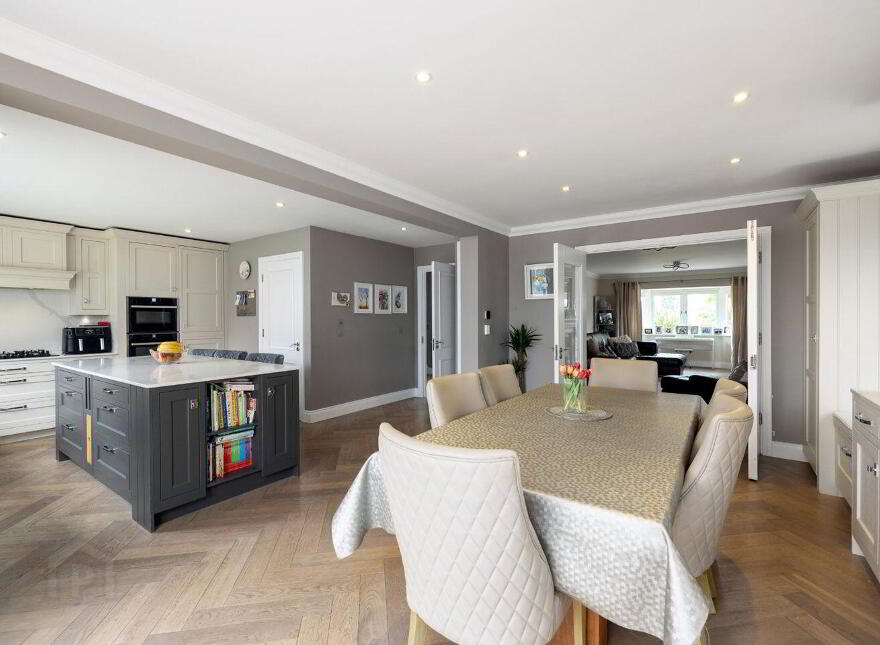 6 Holywell, Sea Road, Kilcoole, A63Y677
