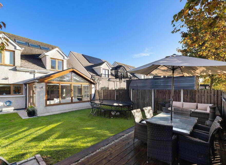 6 Holywell, Sea Road, Kilcoole, A63Y677